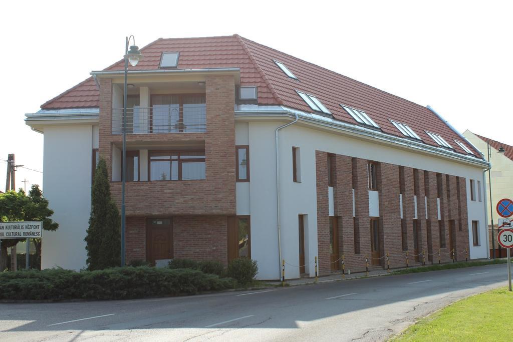 Gyulai Brill Apartman Ruang foto