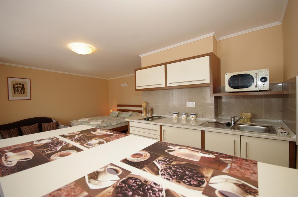 Gyulai Brill Apartman Bagian luar foto