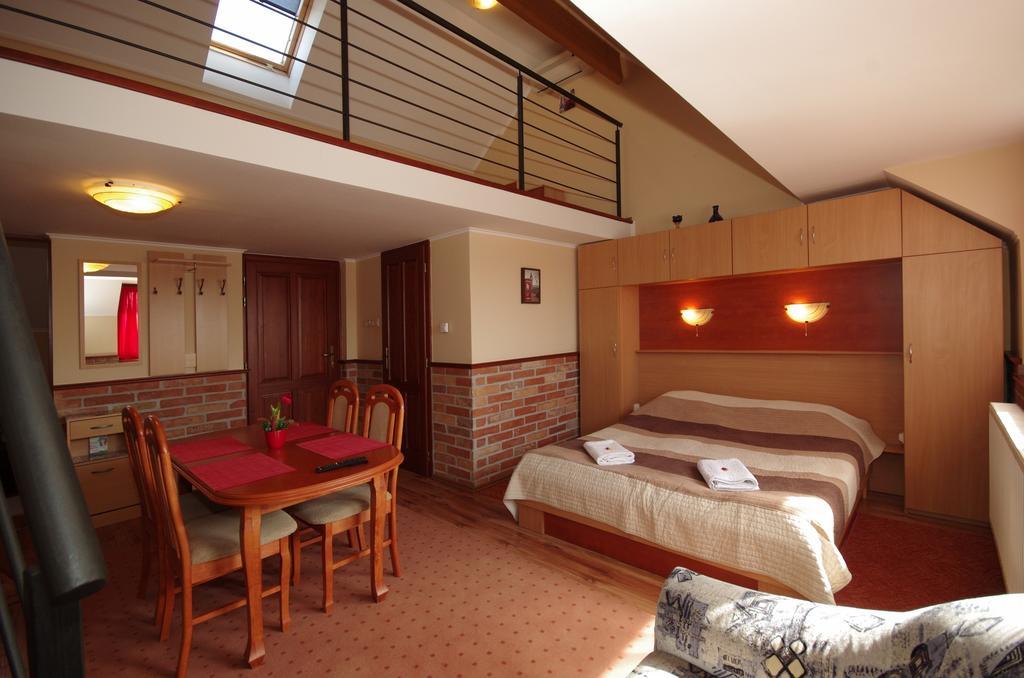 Gyulai Brill Apartman Bagian luar foto